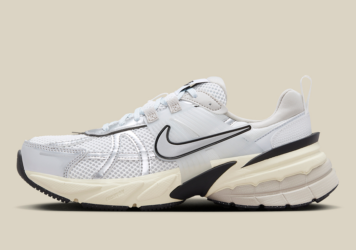 Nike Runtekk Summit White Metallic Silver Fd0736 100 1