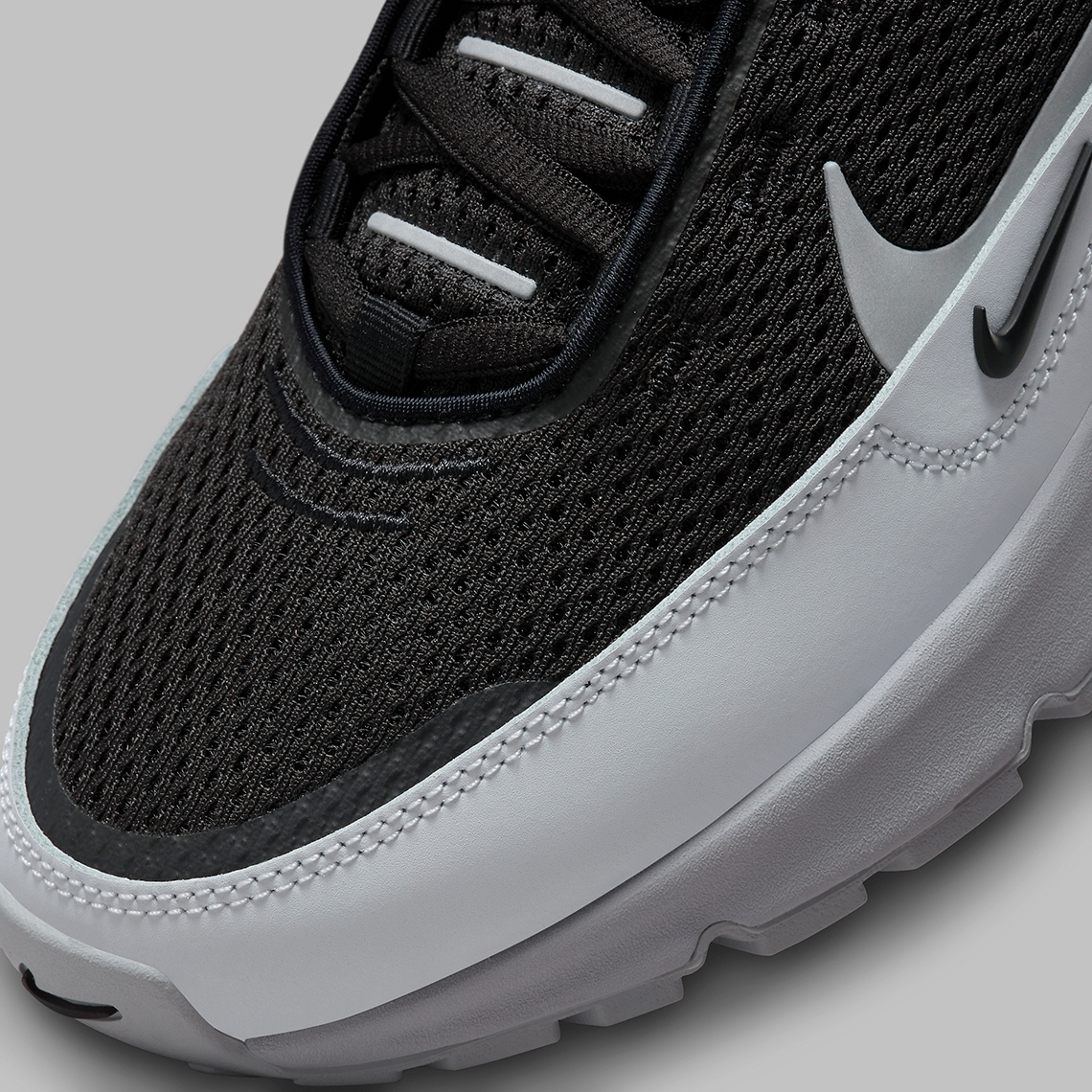 Nike Air Max Plus Grey Black Dr0453 005 4