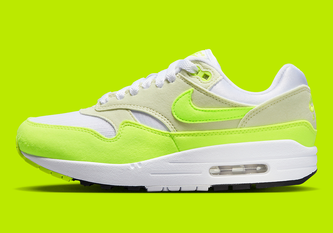 Nike Air Max 1 Volt Suede Dz2628 100 3