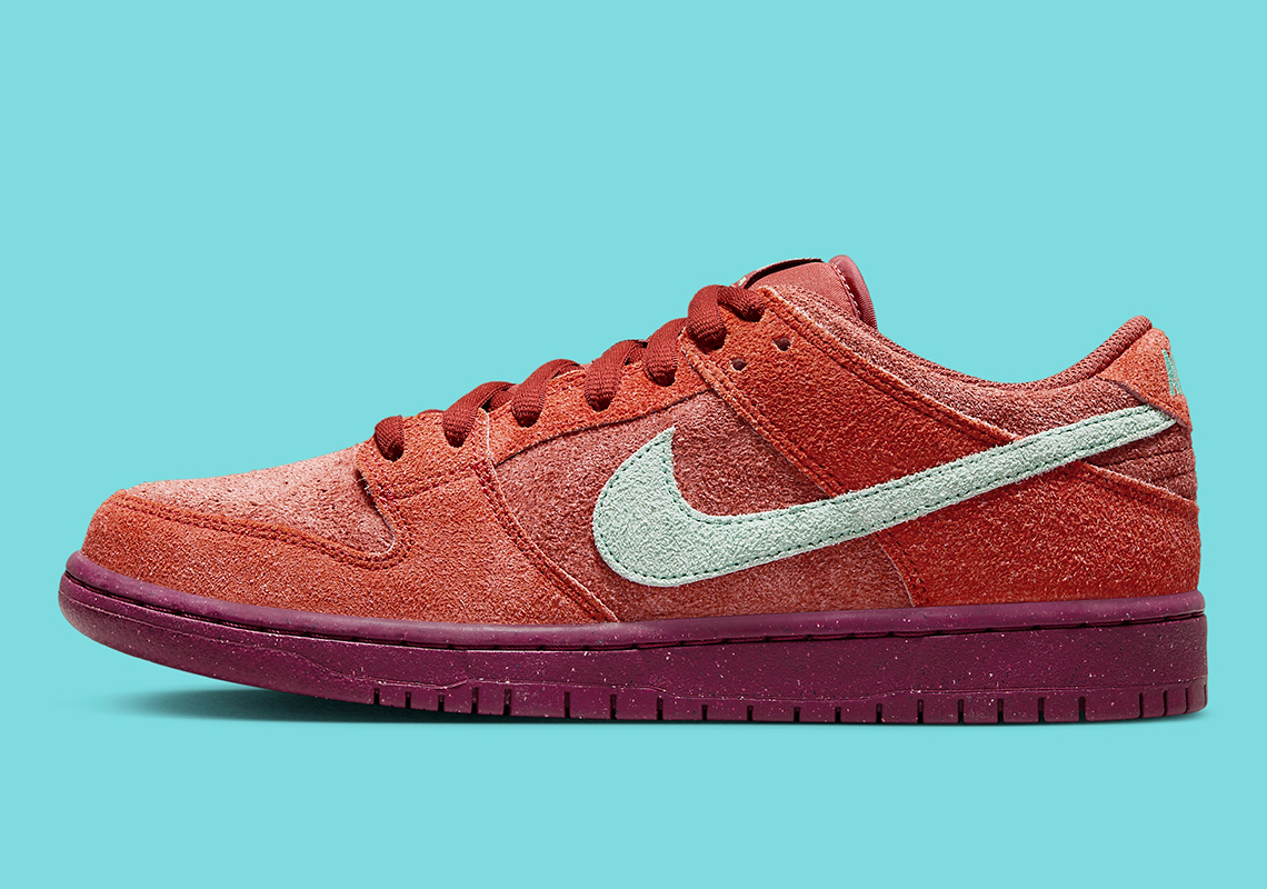 Nike Sb Dunk Low Mystic Red Dv5429 601 2