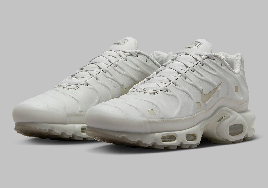 A Cold Wall Nike Air Max Plus Platinum Tint Light Bone Fd7855 002 1