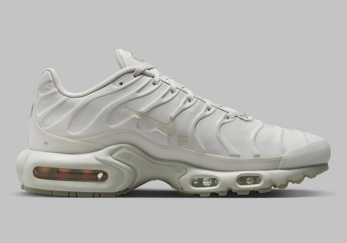 A Cold Wall Nike Air Max Plus Platinum Tint Light Bone Fd7855 002 8