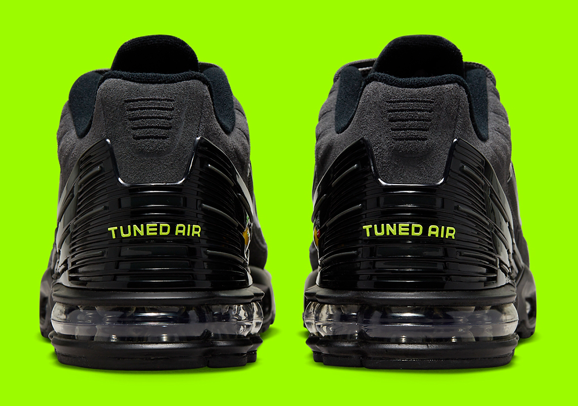 Nike Air Max Plus 3 Black Anthracite Volt Fq2387 001 4