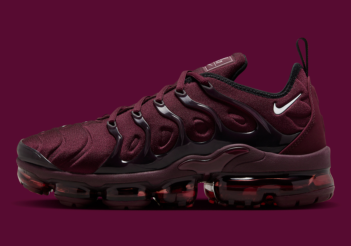 Nike Vapormax Plus Burgundy Fn6850 681 Release Date 6