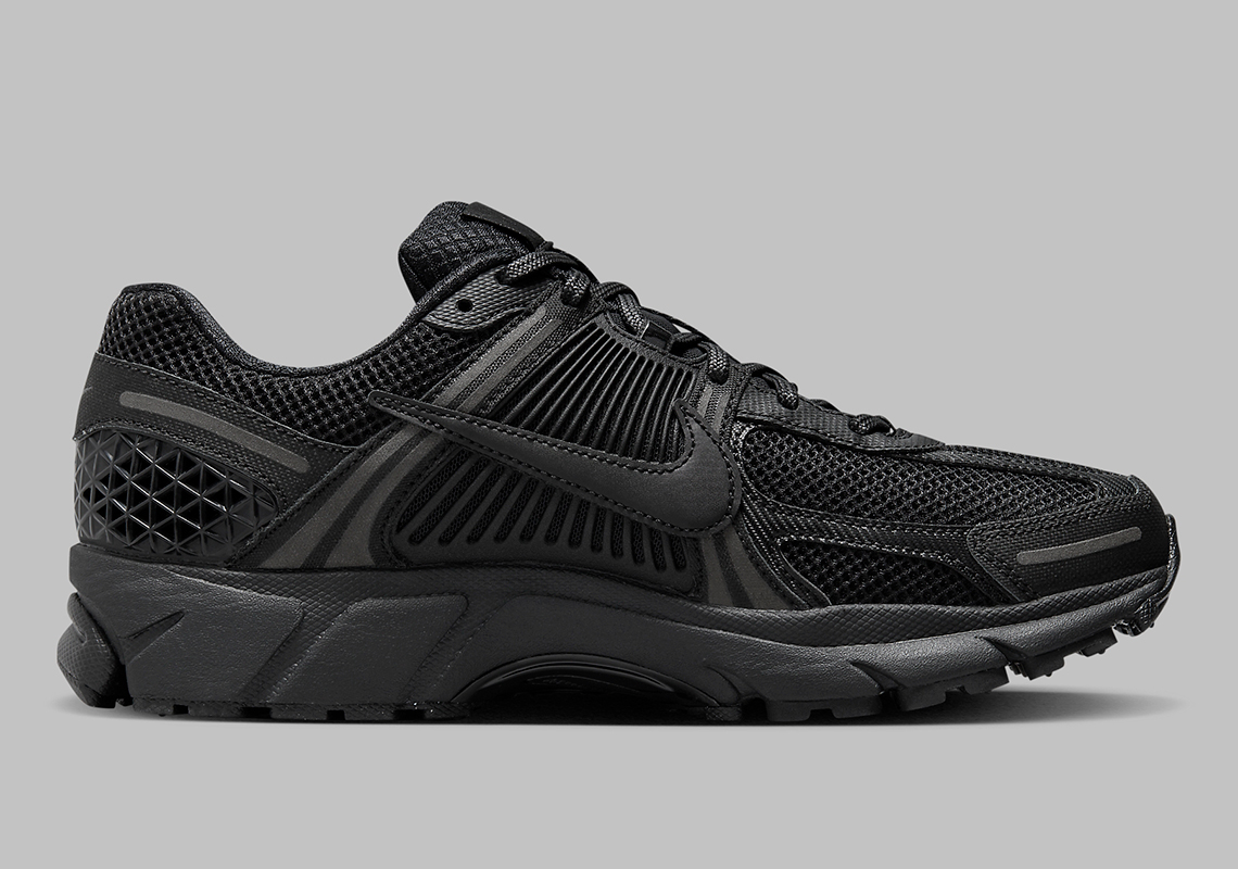 Nike Zoom Vomero 5 Triple Black Bv1358 003 3