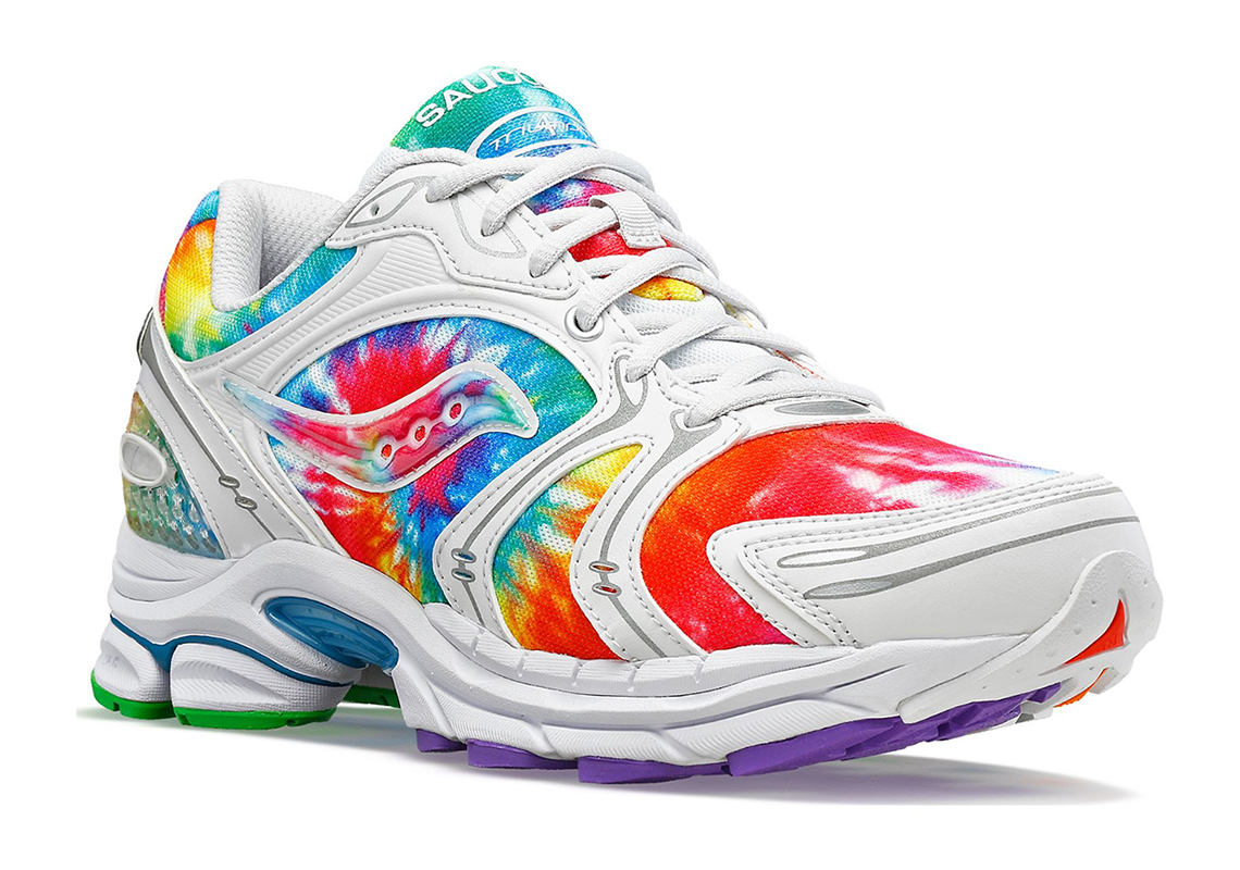 Saucony Pro Grid Triumph 4 Tie Dye S70738 1 3