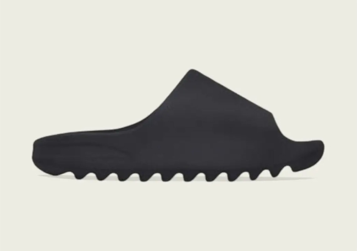 Yeezy Slides Black 2023