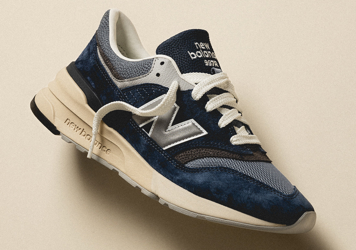 New Balance Brings Out The 997R In "Navy" And "Arctic Gray"