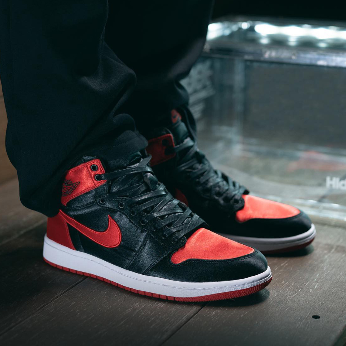 Air Jordan 1 Satin Bred Fd4810 061 2