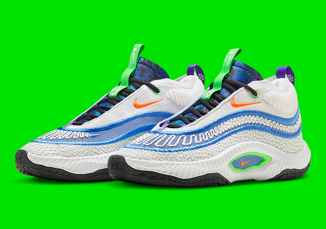 A Summer-Friendly Mix Of Blue And Green Animate This Nike Cosmic Unity 3