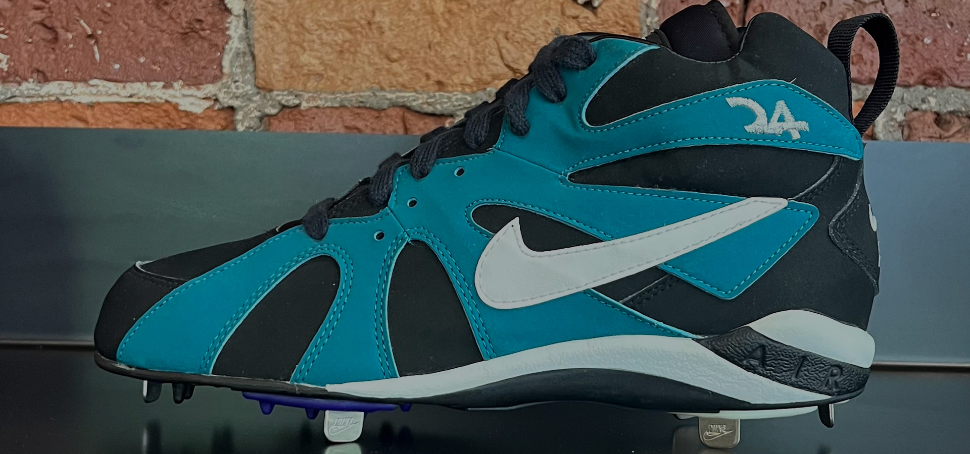 Seattle’s Hometeam Leads Off With Insane Display Of Legendary Baseball Cleats