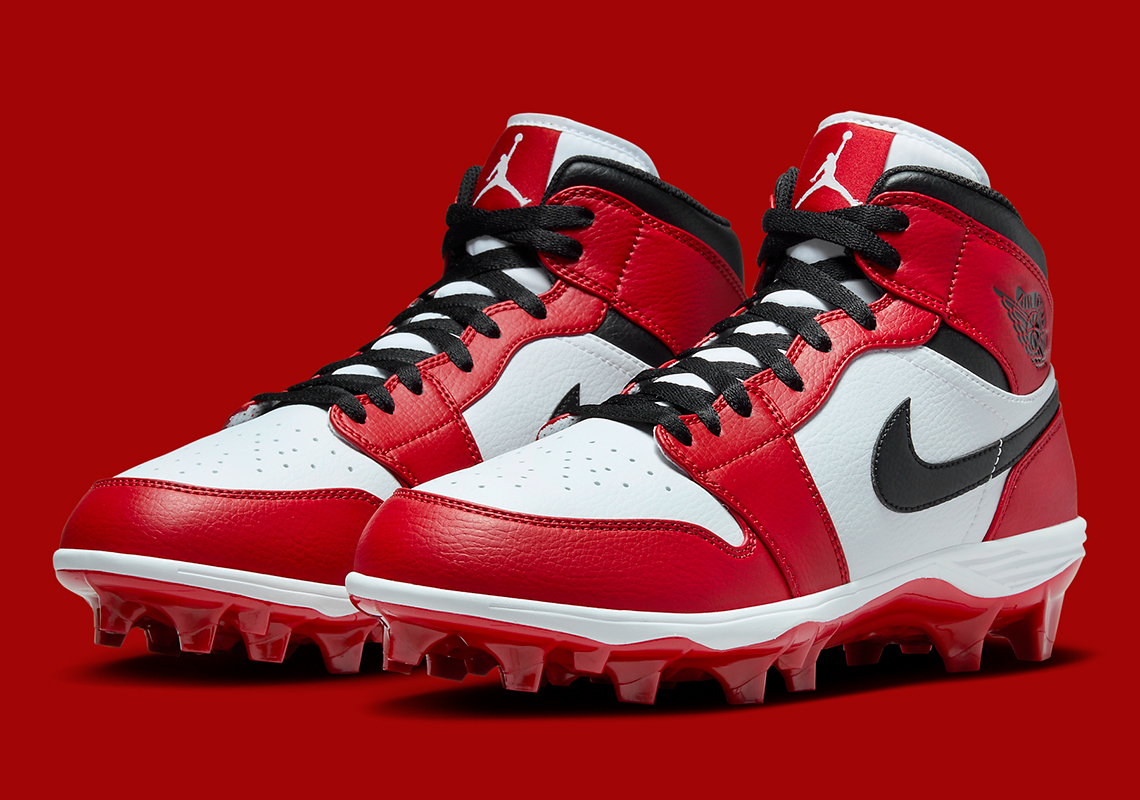 Air Jordan 1 Cleats Chicago Fj6805 106 1