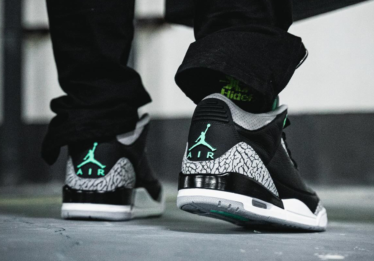 Air Jordan 3 Green Glow Ct8532 031 10