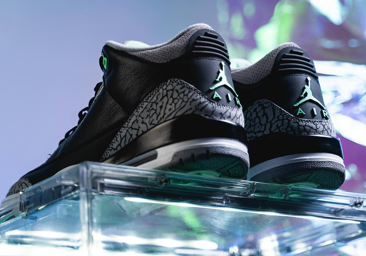 Air Jordan 3 Green Glow Ct8532 031 4