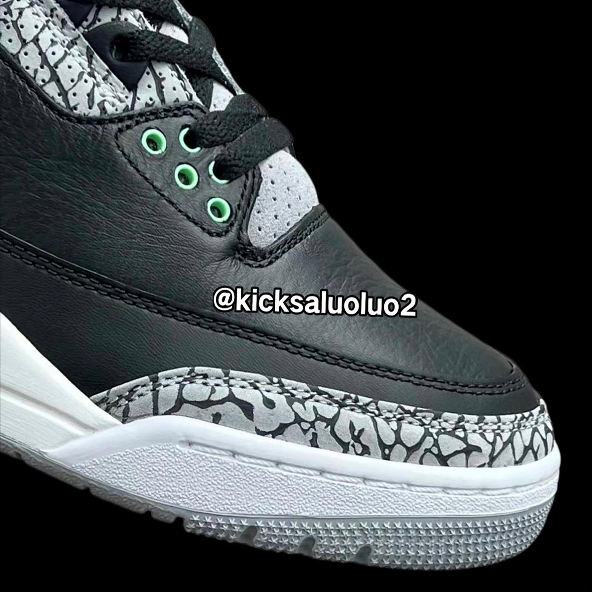 Air Jordan 3 Green Glow Ct8532 031 4