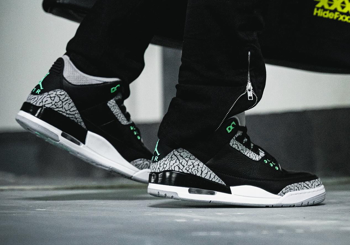 Air Jordan 3 Green Glow Ct8532 031 6