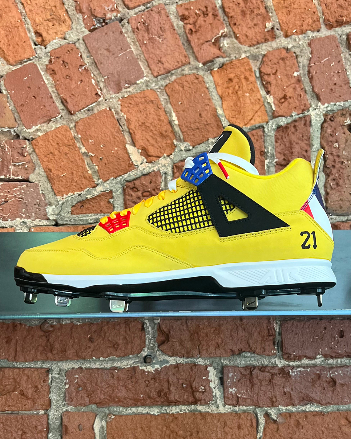 Hometeam Baseball Cleats Display Air Jordan 4 Machado