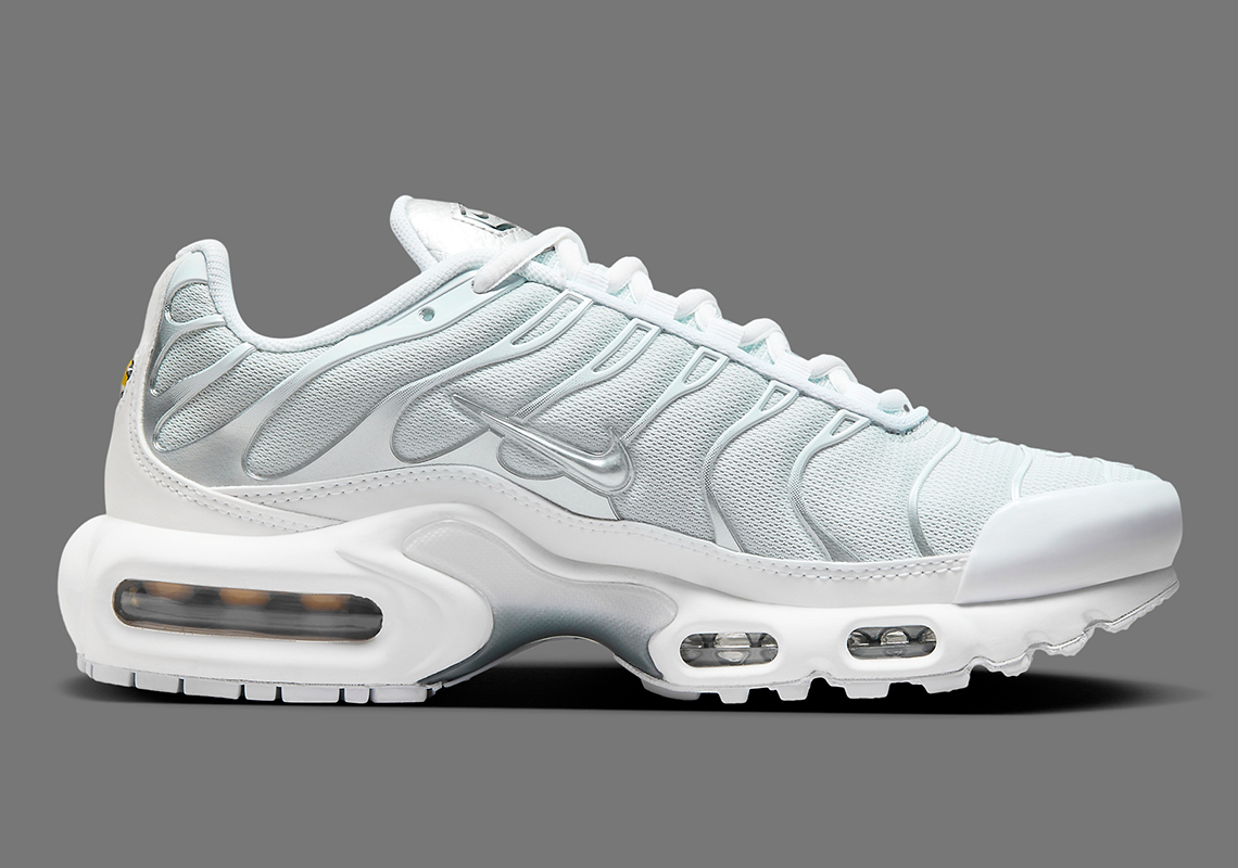 Nike Air Max Plus White Metallic Silver Fv0952 100 6