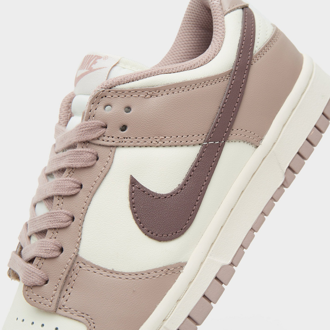 Nike Dunk Low Light Brown White 3