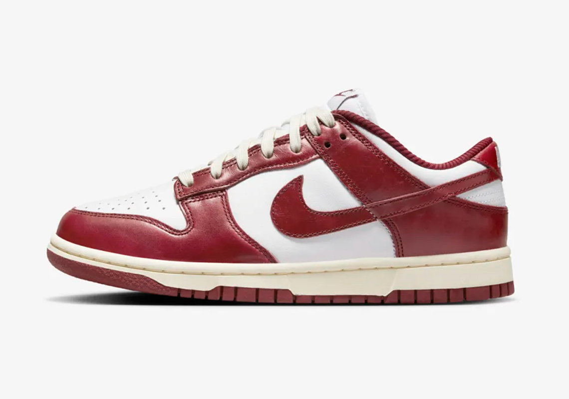 Nike Snkrs Dunk Reserve Team Red