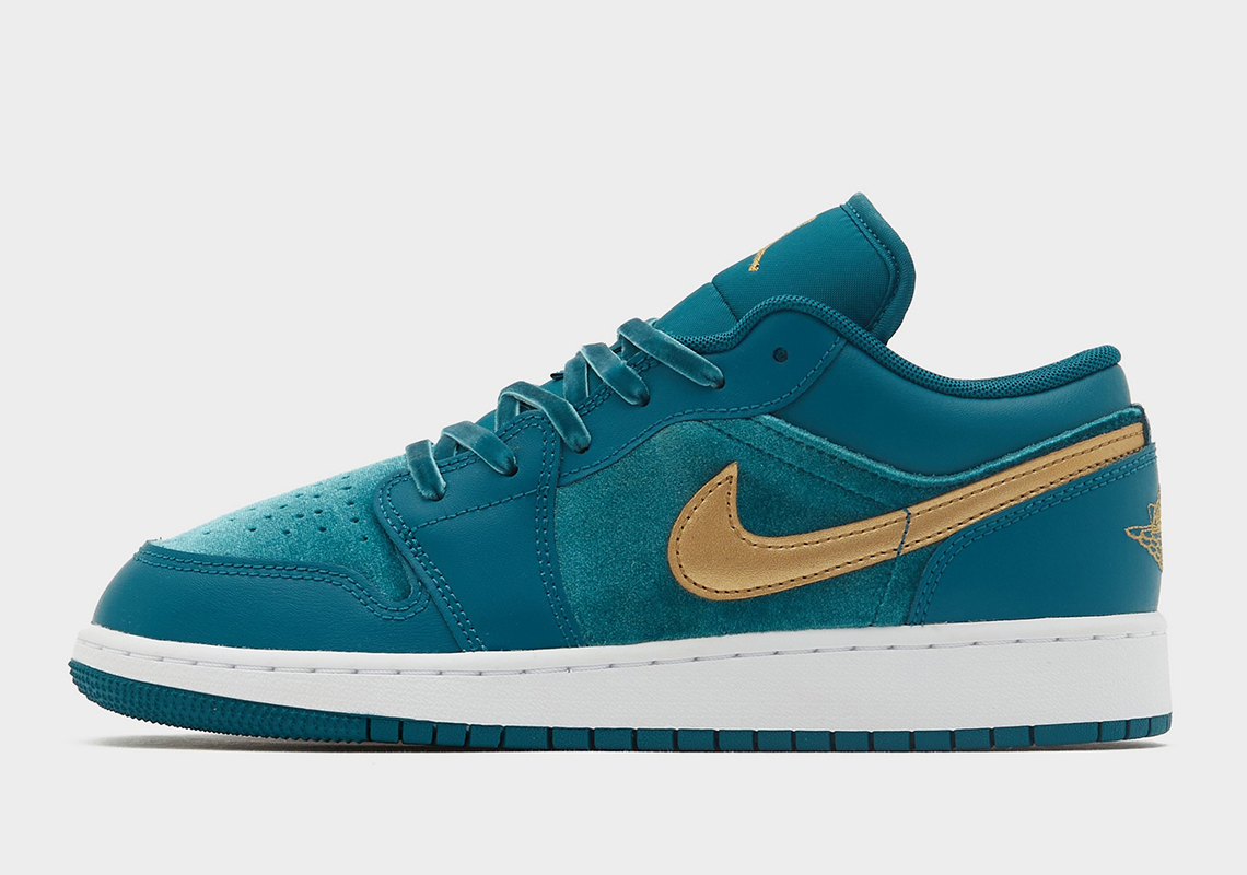 Air Jordan 1 Low Gs Teal Velvet 6