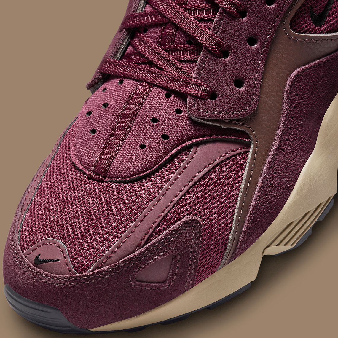 Nike Air Huarache Runner Burgundy Dz3306 600 2