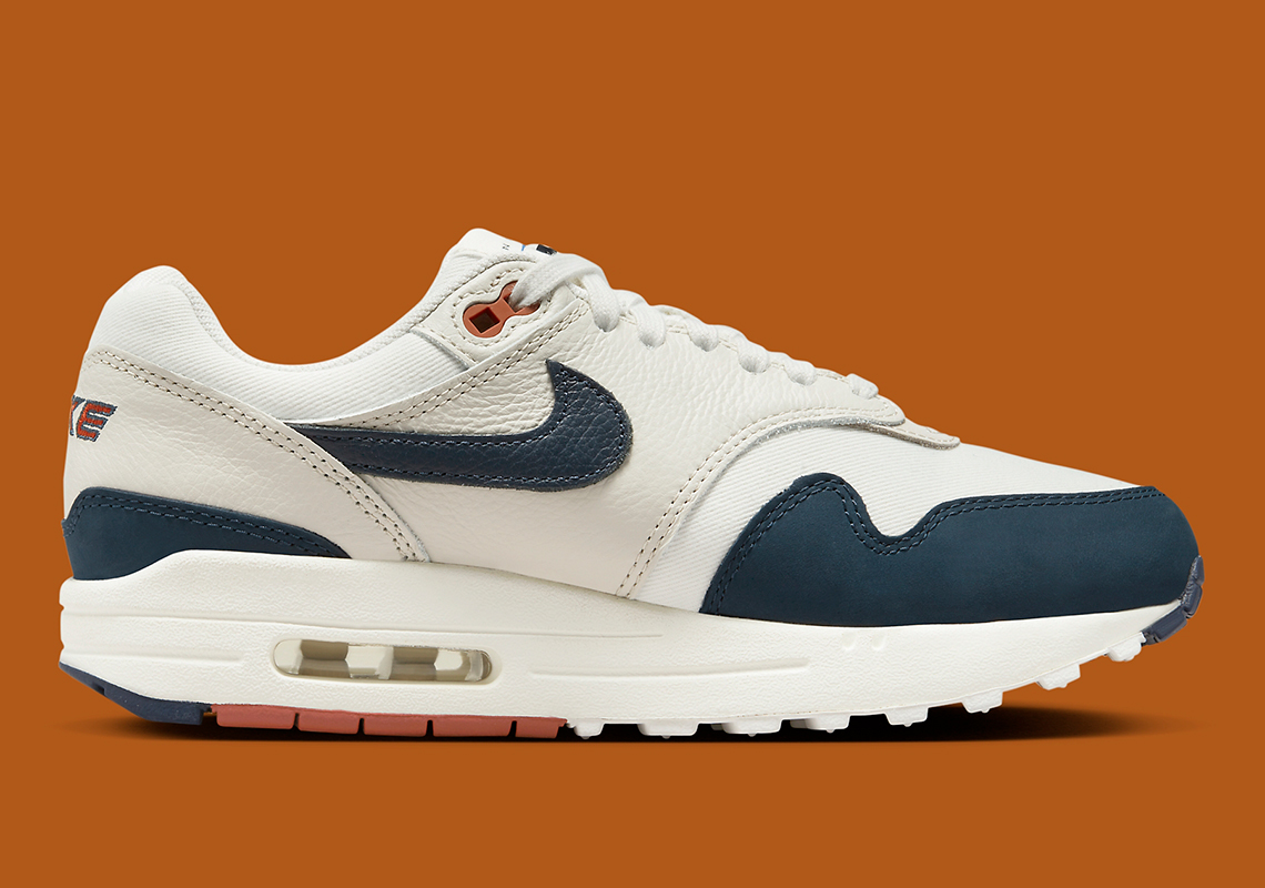 Nike Air Max 1 Light Orewood Brown Sail Obsidian Rugged Orange Fd2370 110 1