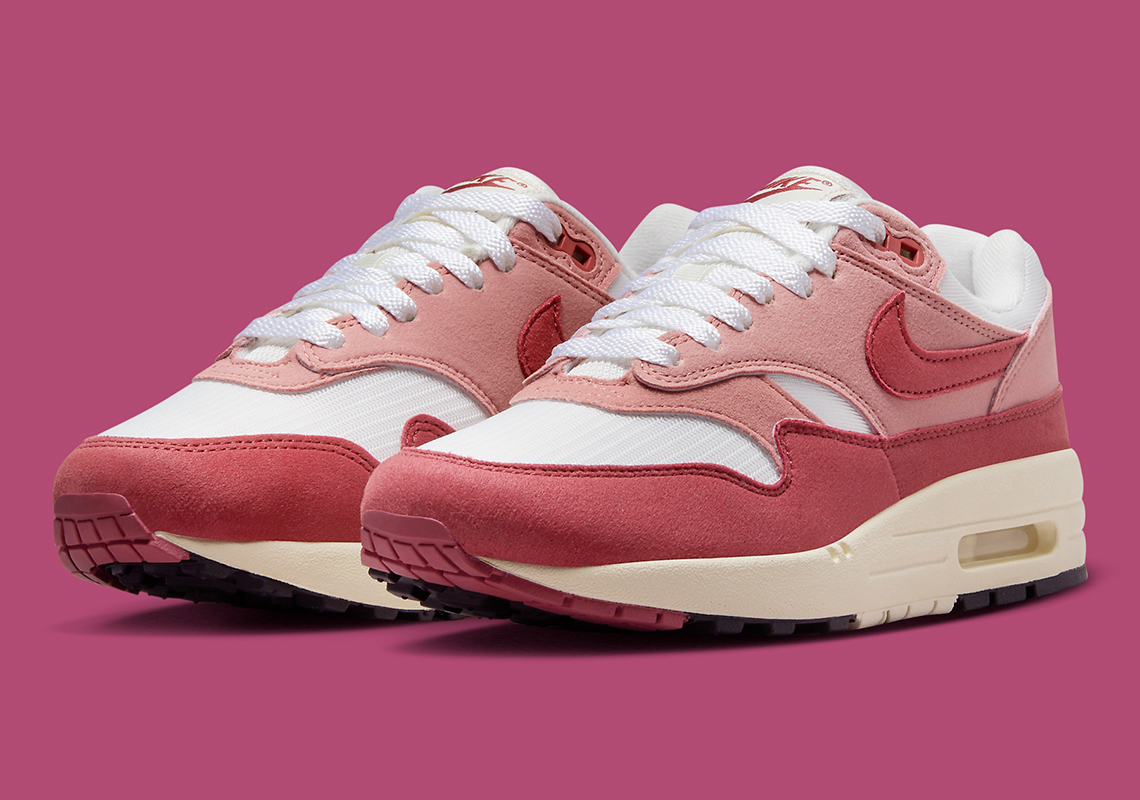 Nike Air Max 1 Sail Cedar Red Stardust Coconut Milk Dz2628 103 1