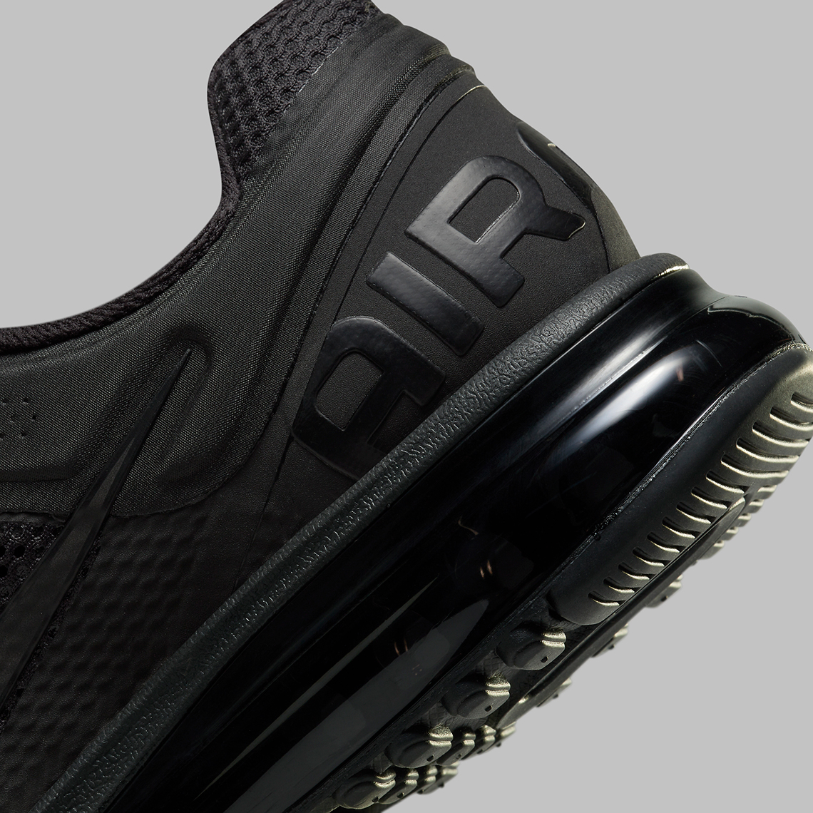 Nike Air Max 2013 Triple Black Fz3156 010 5