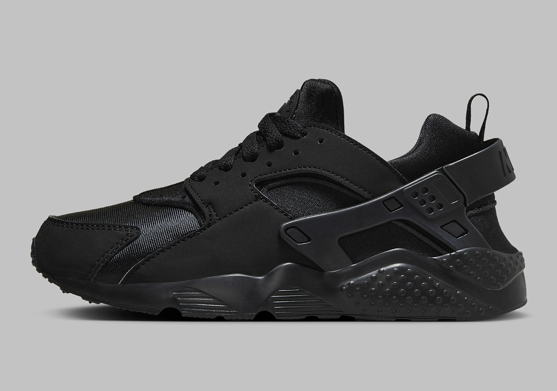 Nike Air Huarache Gs Triple Black Fv5605 001 5