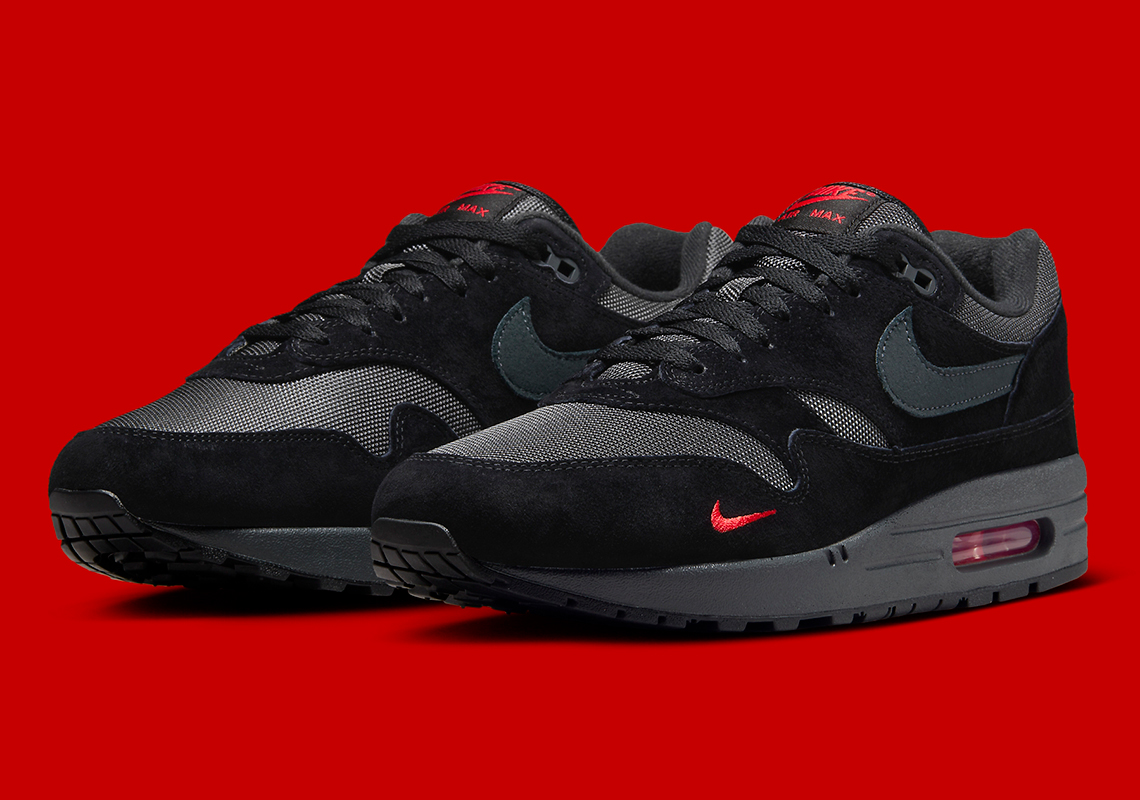 Nike Air Max 1 Black Anthracite Varsity Red 6