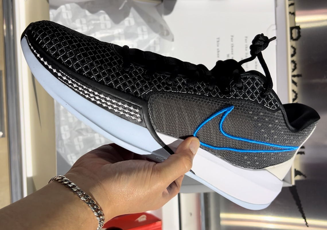 Nike Sabrina 1 "Black/Royal" Revealed At Nike World Basketball Festival