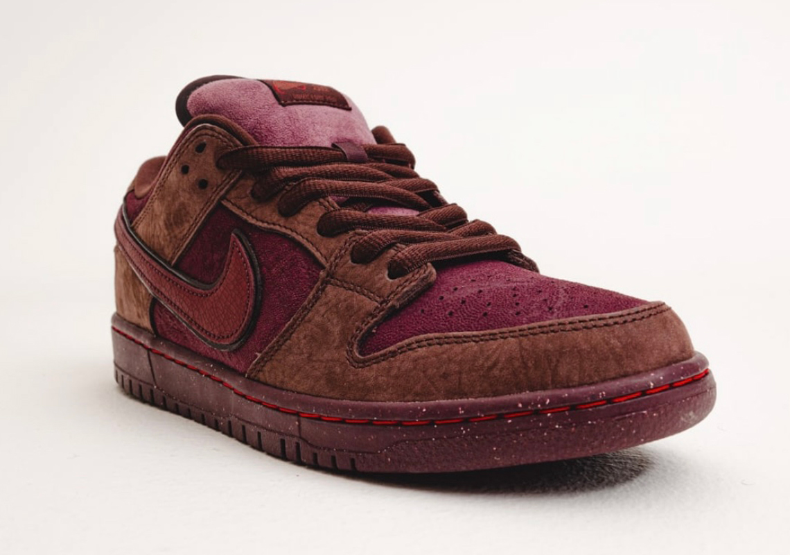 Nike Sb Dunk Low City Of Love Valentines Day 2024 Burgundy Crush