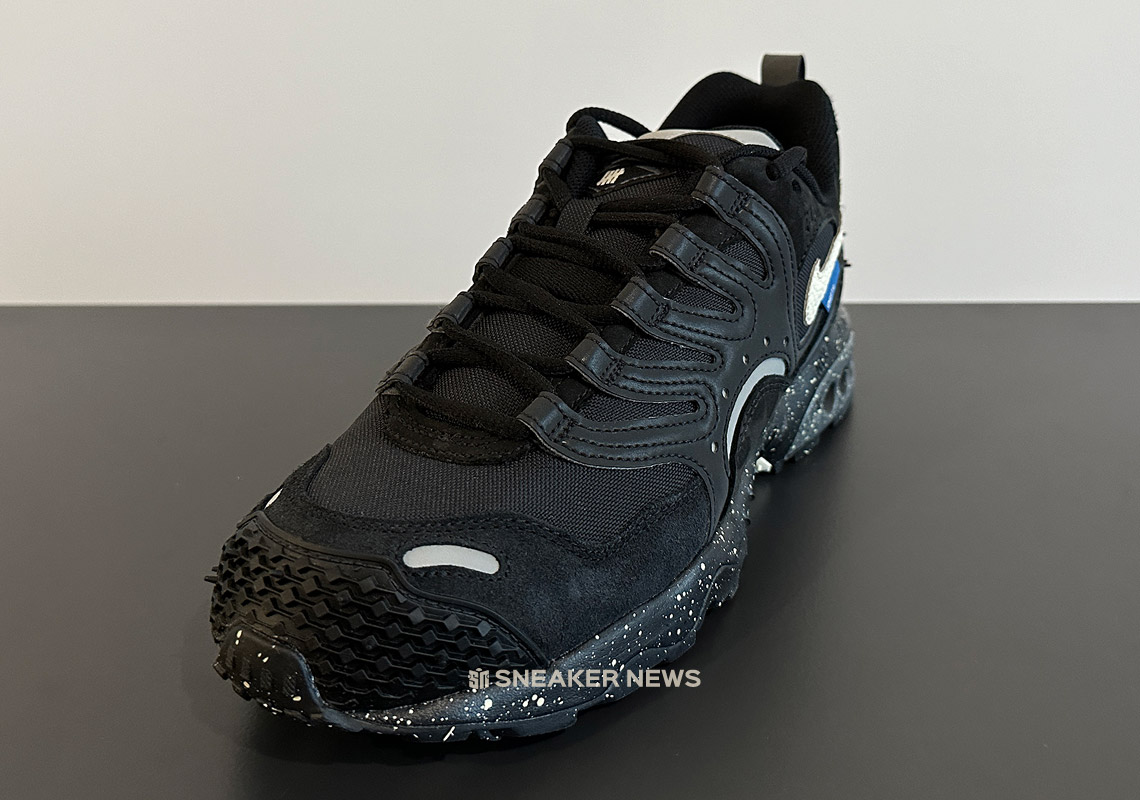 Undefeated Air Terra Humara Black 02