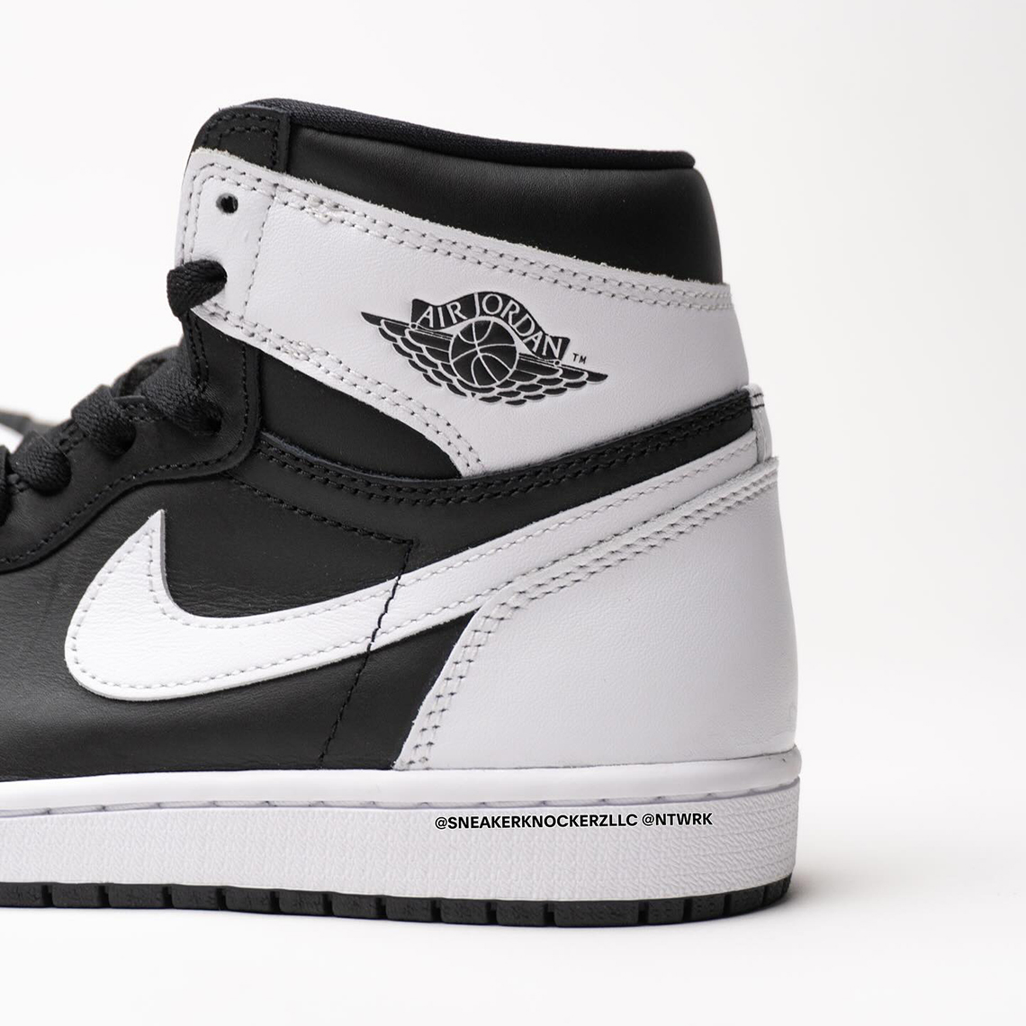 Air Jordan 1 Black White 2024 Photos 2