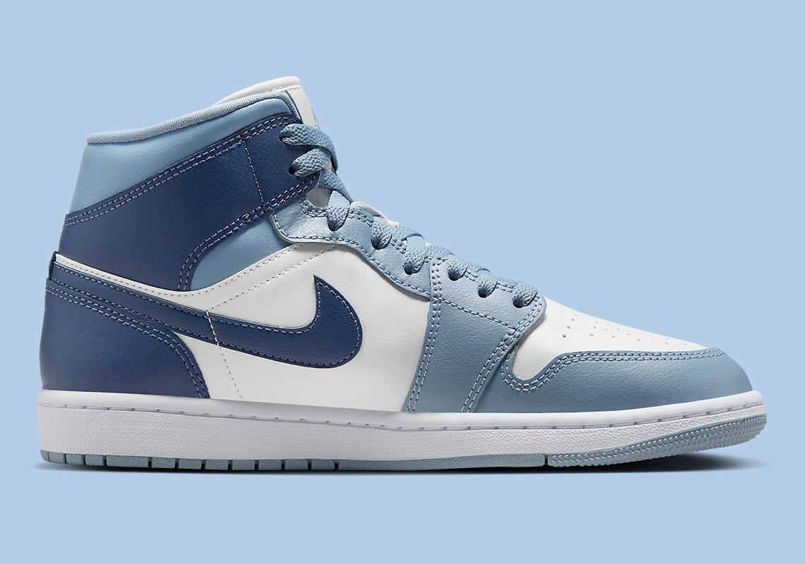 Air Jordan 1 Mid Womens Blue Bq6472 140 4