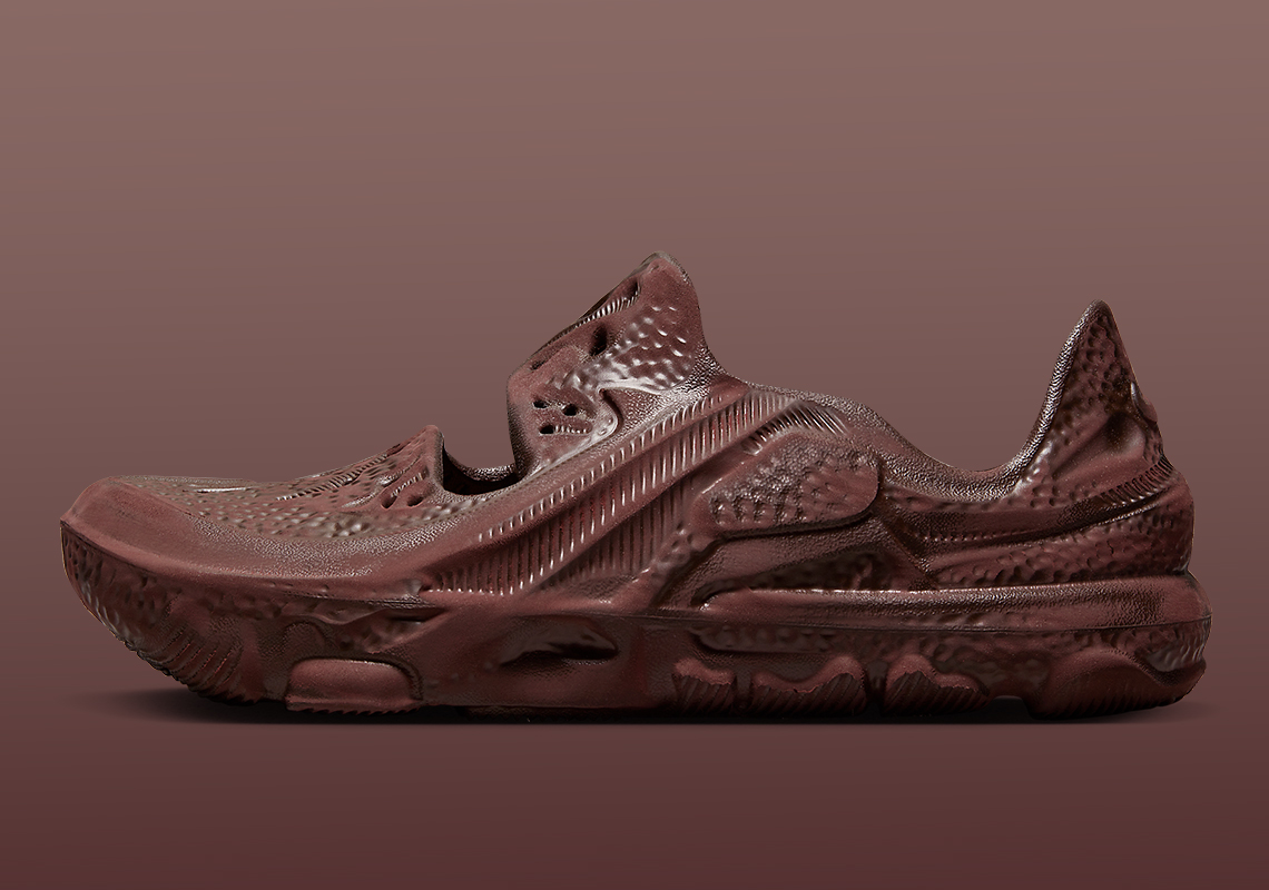 The Nike ISPA Universal "Natural And Earth" Comes Coated Exclusively In Brown