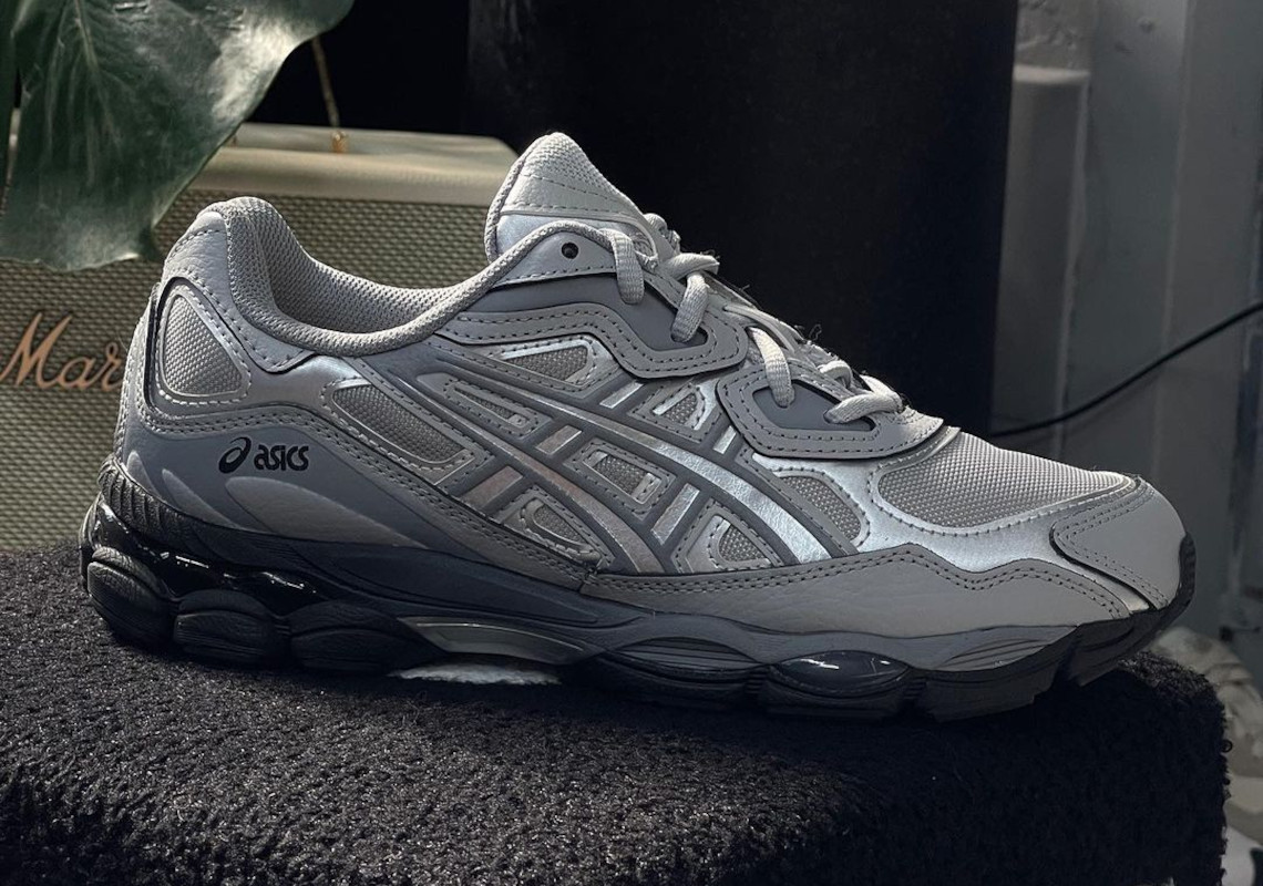 ASICS' GEL-NYC Lands In "Glacier Grey/Black"