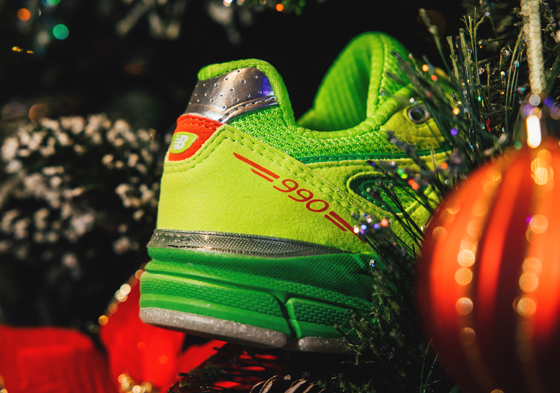 Dtlr New Balance 990v4 Festive 4