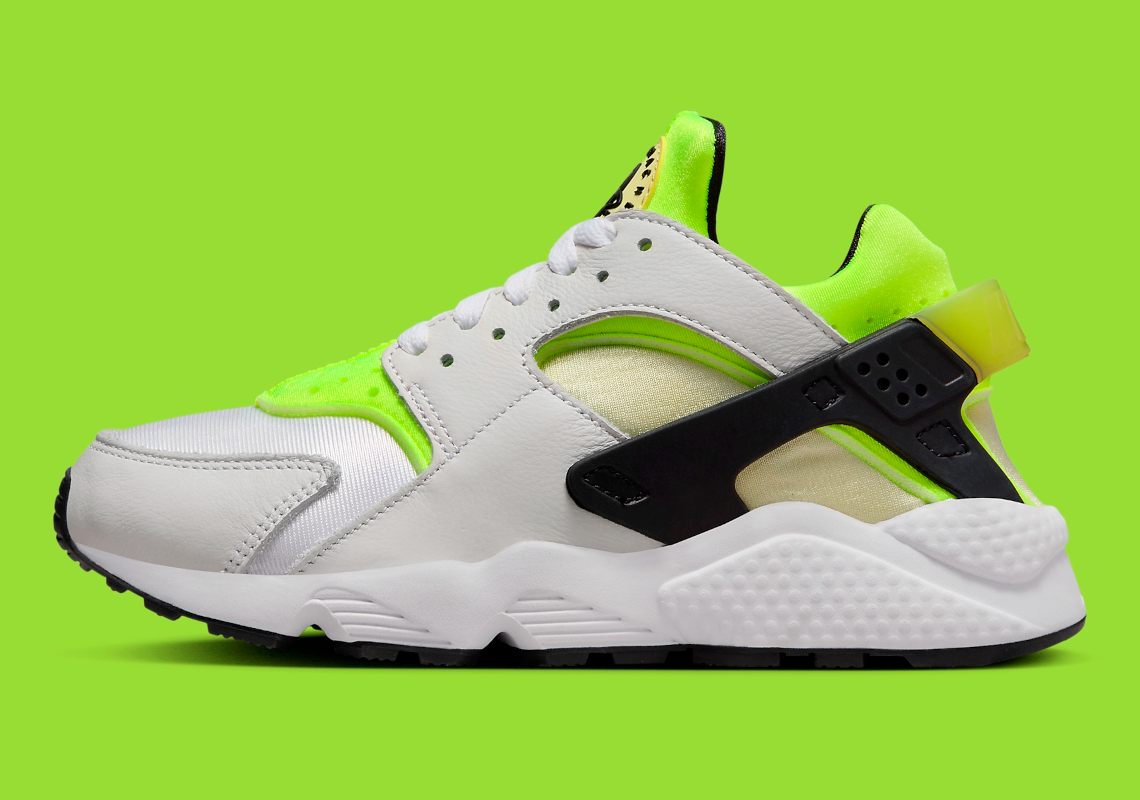 Nike Air Huarache White Volt Black Dh4439 113 6