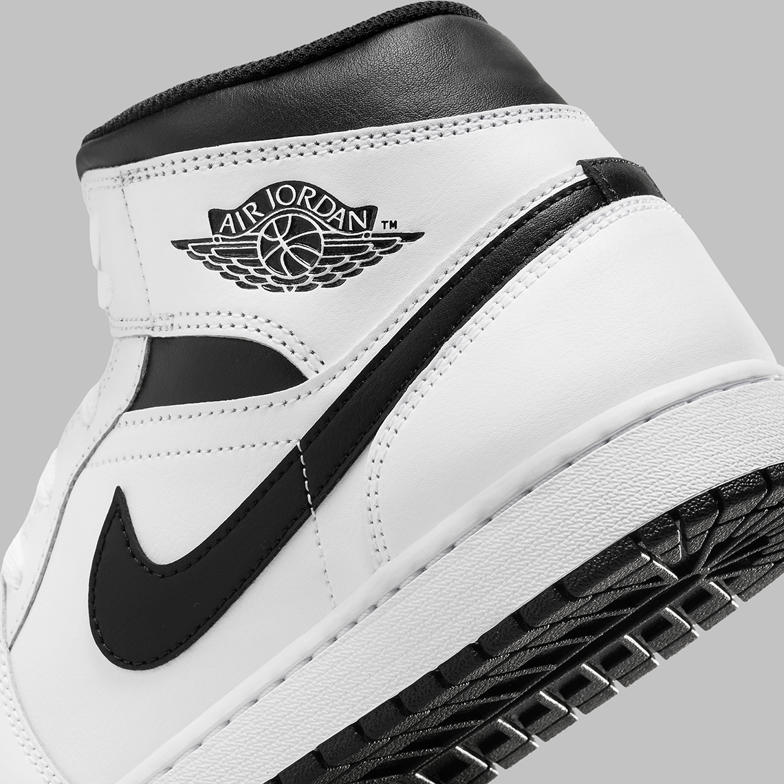 Air Jordan 1 Mid White Black Dq8426 132 8