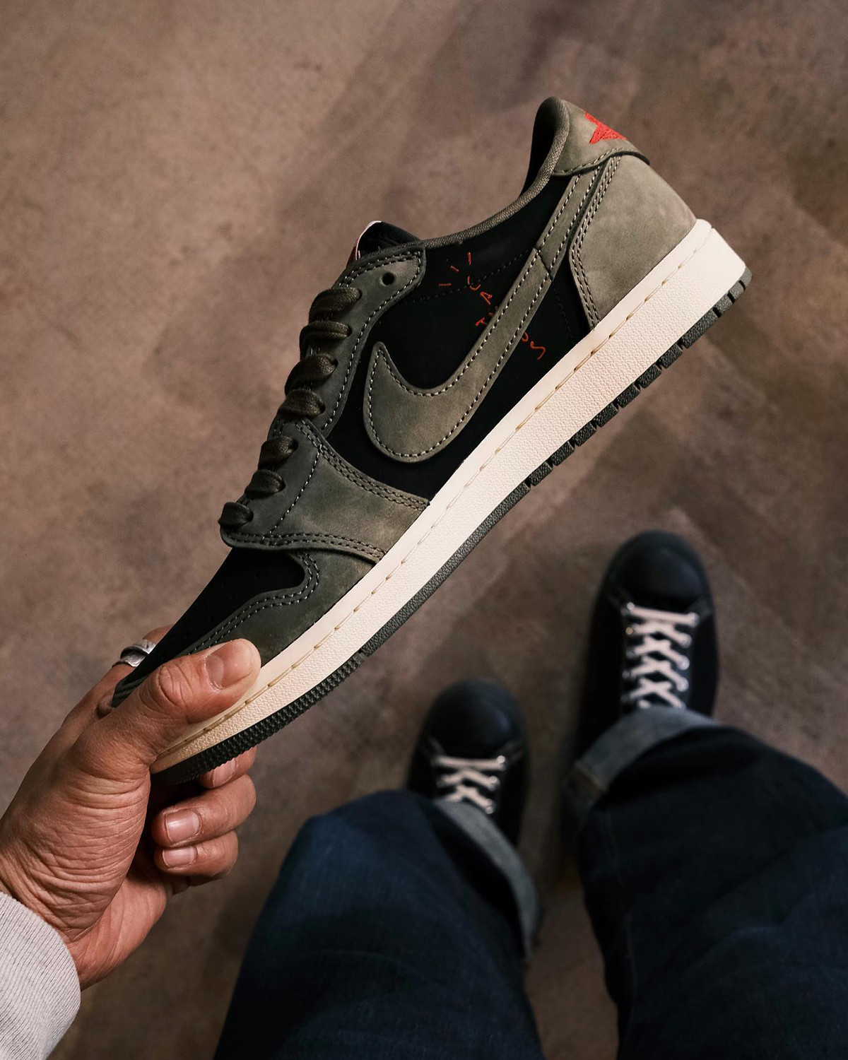 Jordan 1 Travis Olive Dm7866 002 4