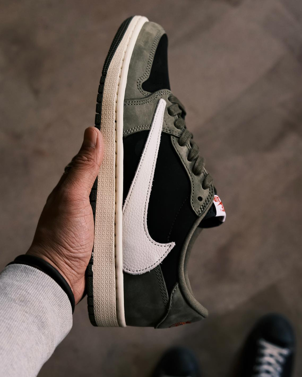 Jordan 1 Travis Olive Dm7866 002 6