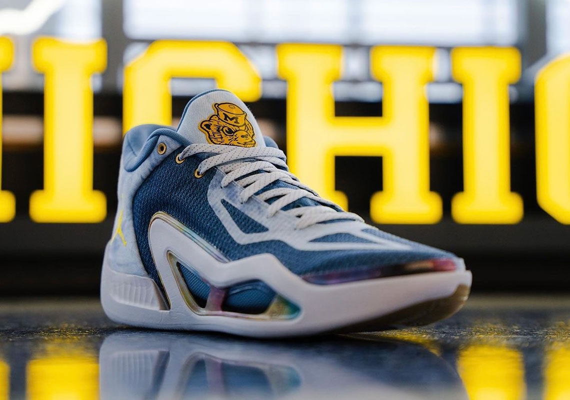 The University of Michigan Coats Its Jordan Tatum 1 PE With Denim Accents