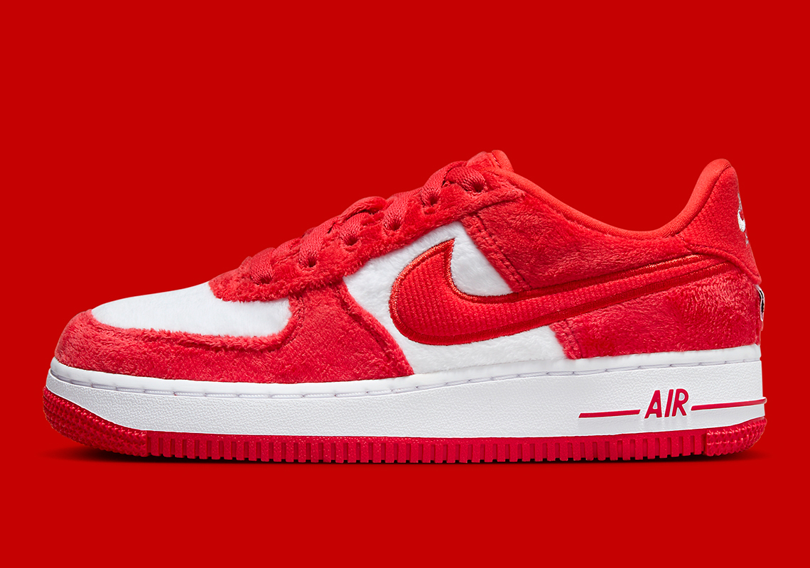 Nike Air Force 1 Low Valentines Day 2024 4