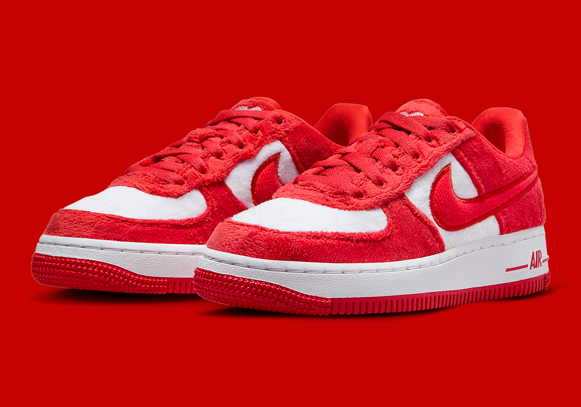 Nike Air Force 1 Low Valentines Day 2024 5