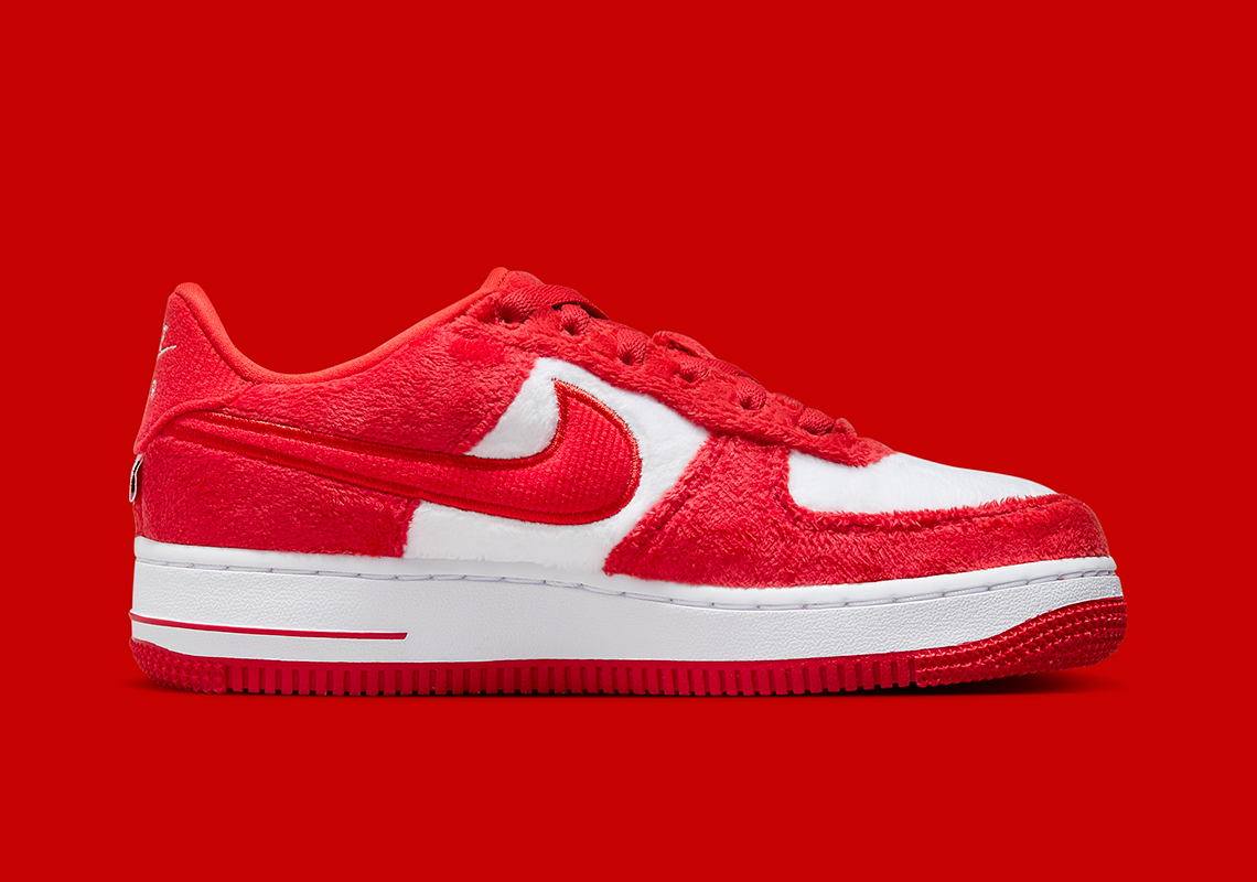 Nike Air Force 1 Low Valentines Day 2024 9