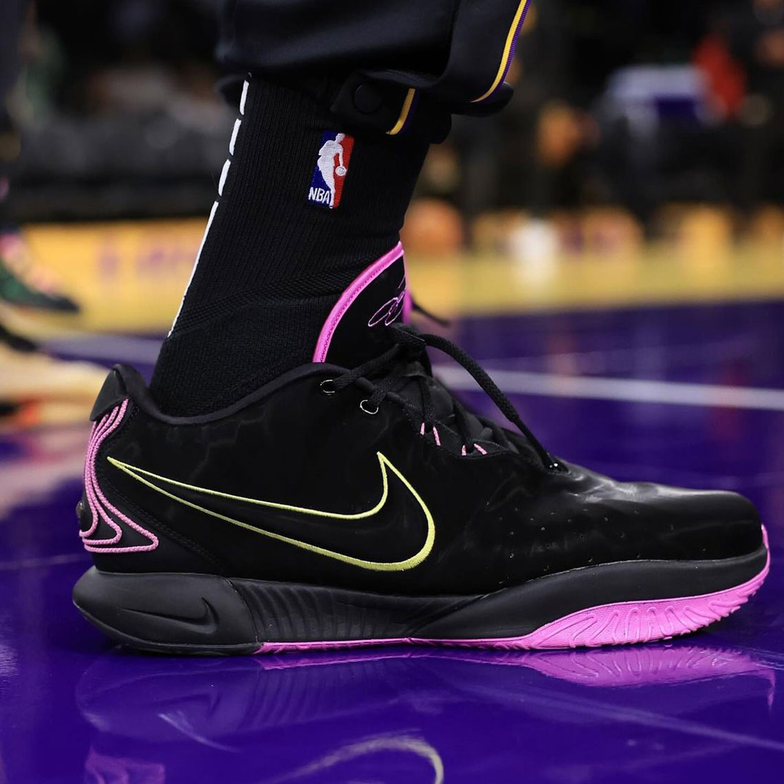 Nike Lebron 21 Black Pink Yellow 2