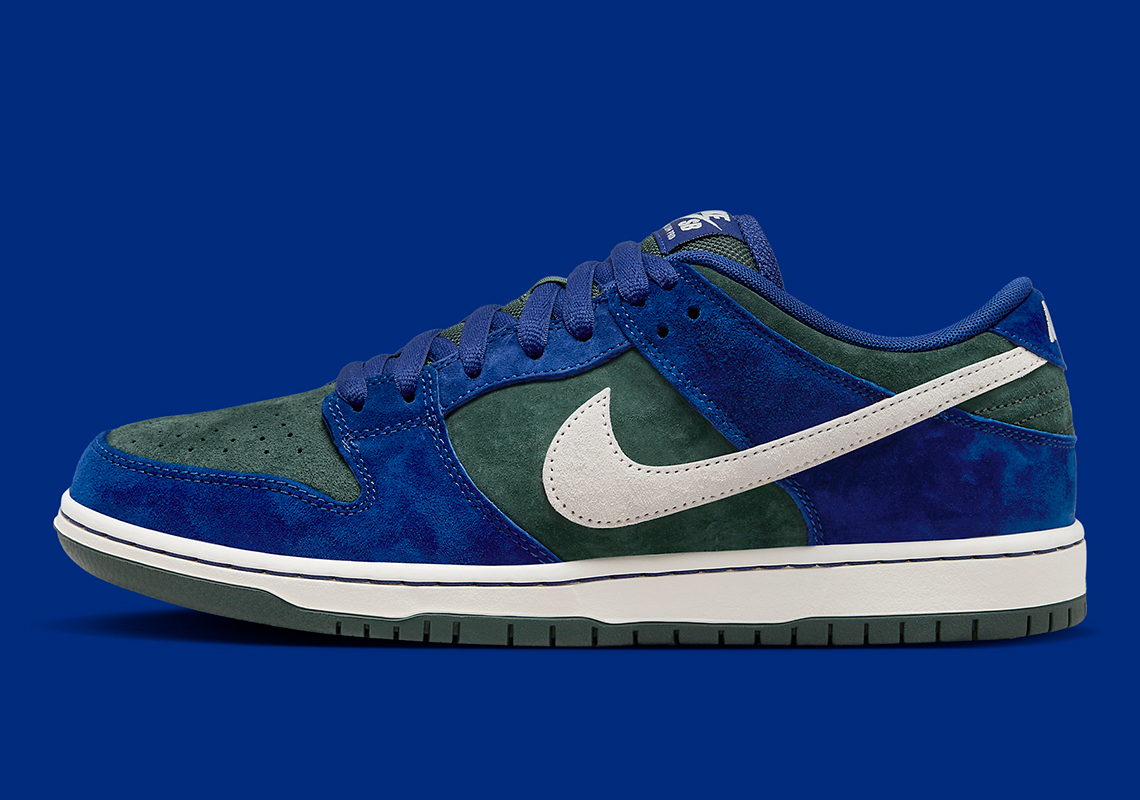 Nike Sb Dunk Low Royal Blue Green Suede 5