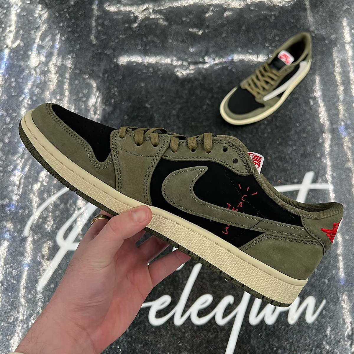 Travis Scott Air Jordan 1 Low Og Olive 2024 3